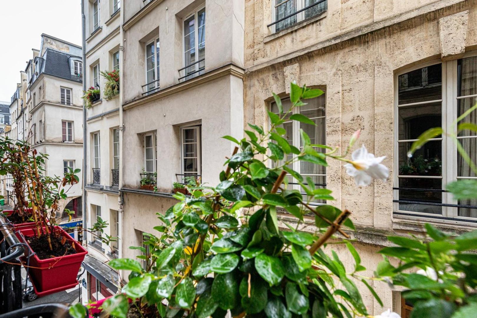 Appartement Guestready - Bel Apt Moderne Pour 2 Pres Du Louvre Parijs